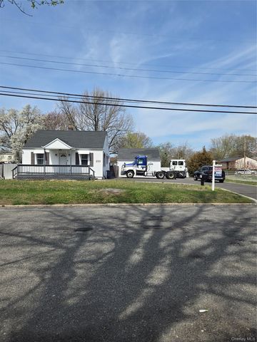 253 Peterson Street, Brentwood, NY 11717