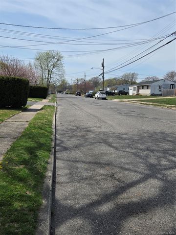 253 Peterson Street, Brentwood, NY 11717