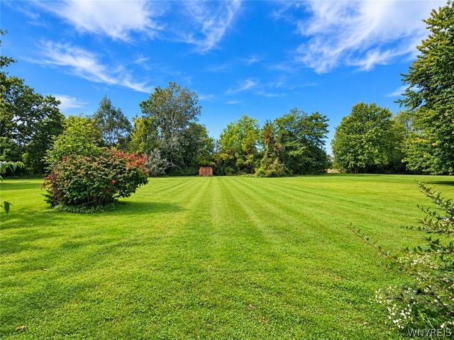 4596 Creek Road, Lewiston, NY 14092