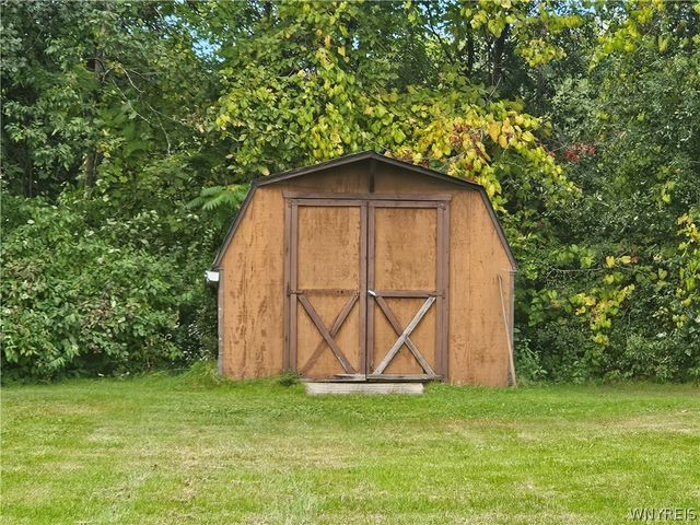 4596 Creek Road, Lewiston, NY 14092