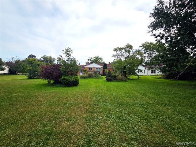 4596 Creek Road, Lewiston, NY 14092