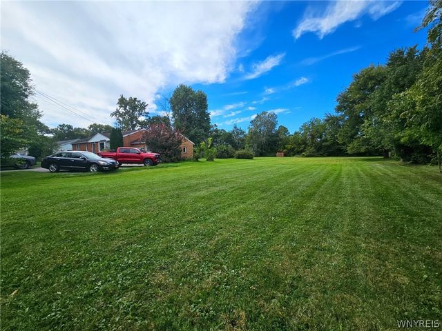 4596 Creek Road, Lewiston, NY 14092