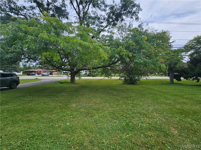 4596 Creek Road, Lewiston, NY 14092