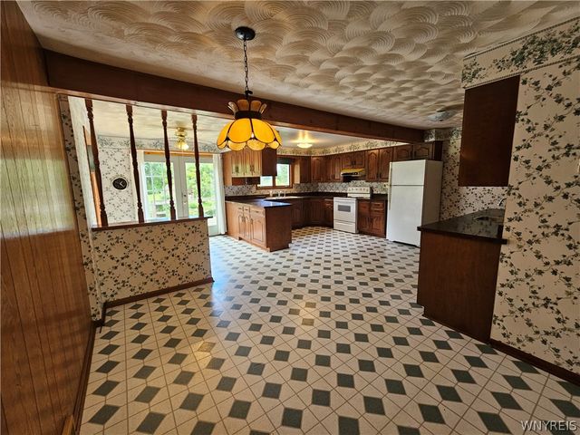 4596 Creek Road, Lewiston, NY 14092