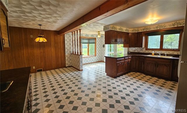 4596 Creek Road, Lewiston, NY 14092