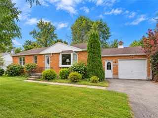 4596 Creek Road, Lewiston, NY 14092