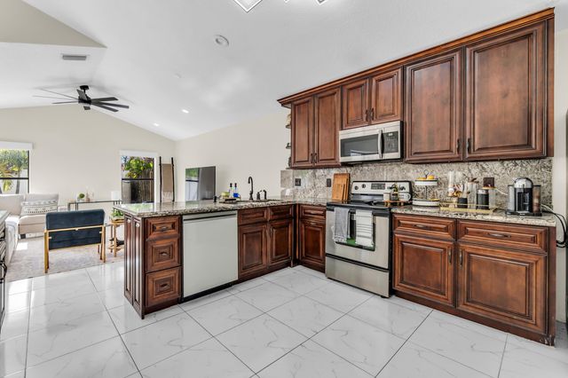 22625 Blue Fin Trail, Boca Raton, FL 33428