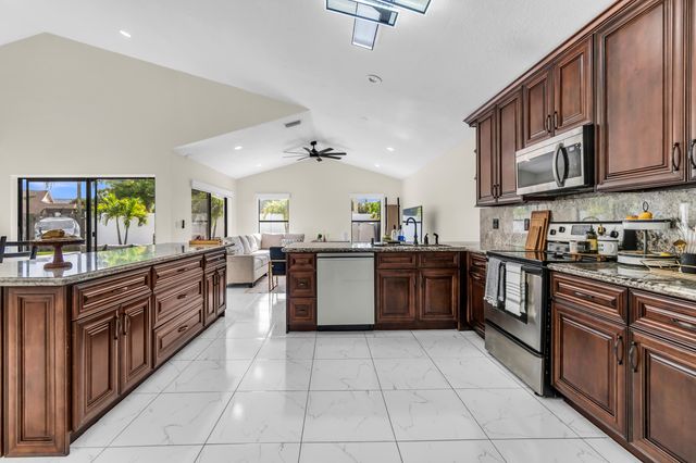 22625 Blue Fin Trail, Boca Raton, FL 33428