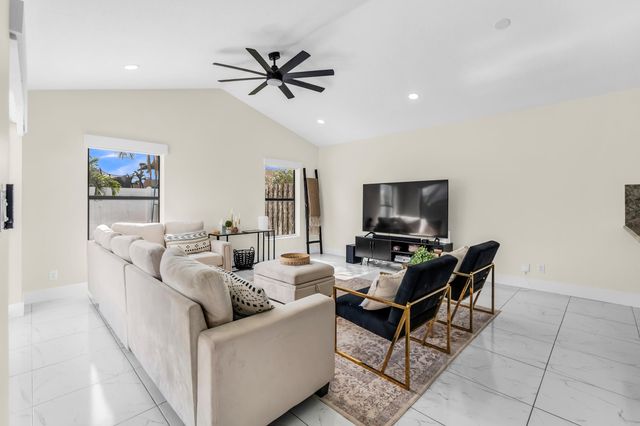 22625 Blue Fin Trail, Boca Raton, FL 33428
