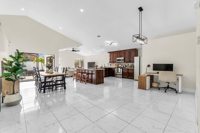 22625 Blue Fin Trail, Boca Raton, FL 33428