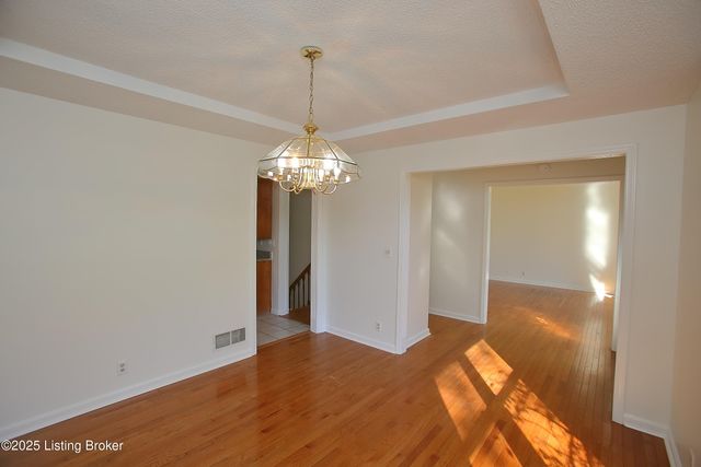 2628 Cedar Point Rd, La Grange, KY 40031