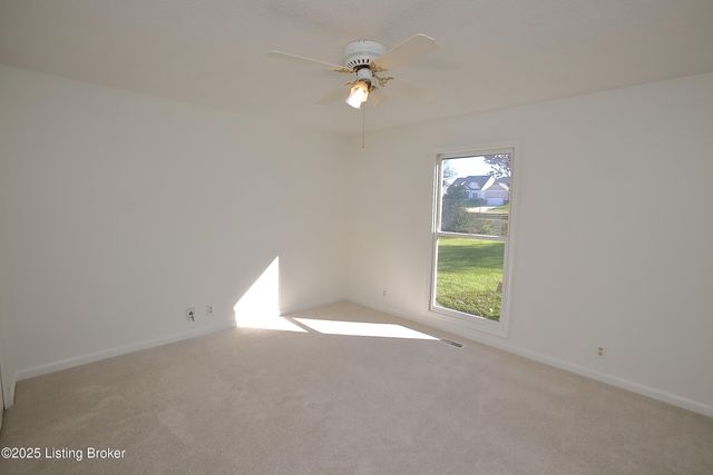 2628 Cedar Point Rd, La Grange, KY 40031