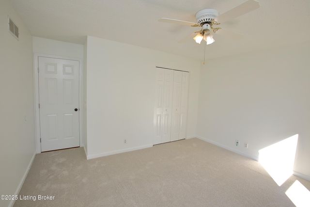 2628 Cedar Point Rd, La Grange, KY 40031