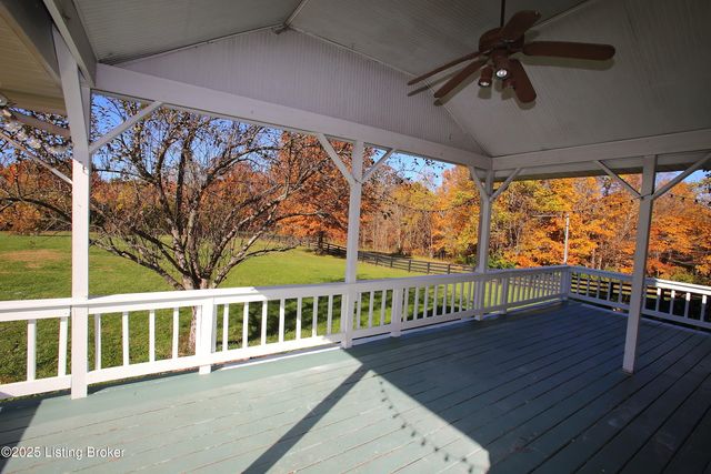 2628 Cedar Point Rd, La Grange, KY 40031