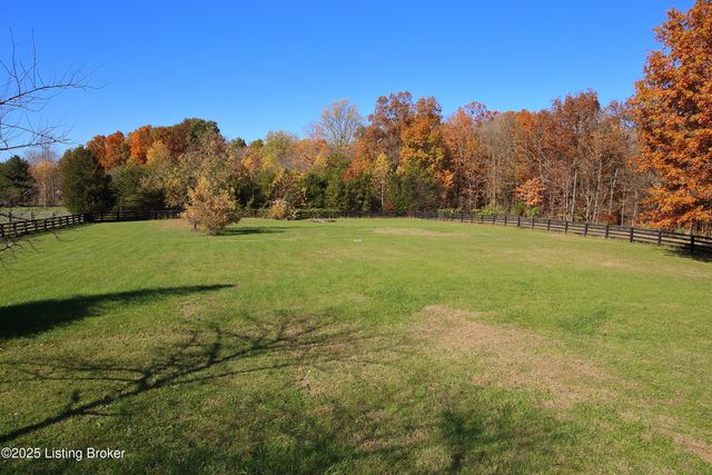 2628 Cedar Point Rd, La Grange, KY 40031