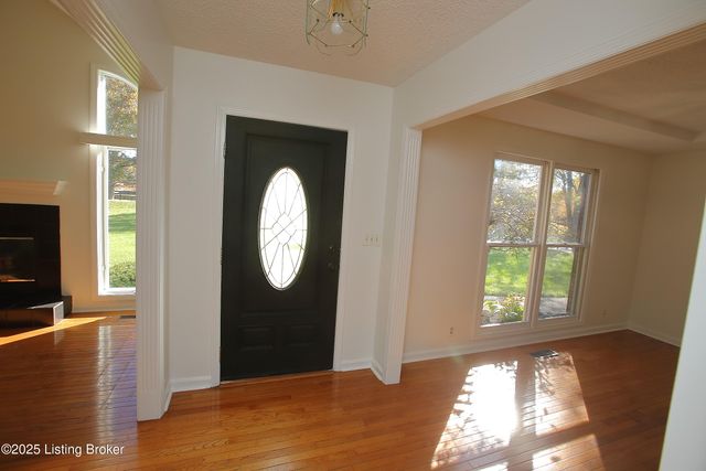 2628 Cedar Point Rd, La Grange, KY 40031