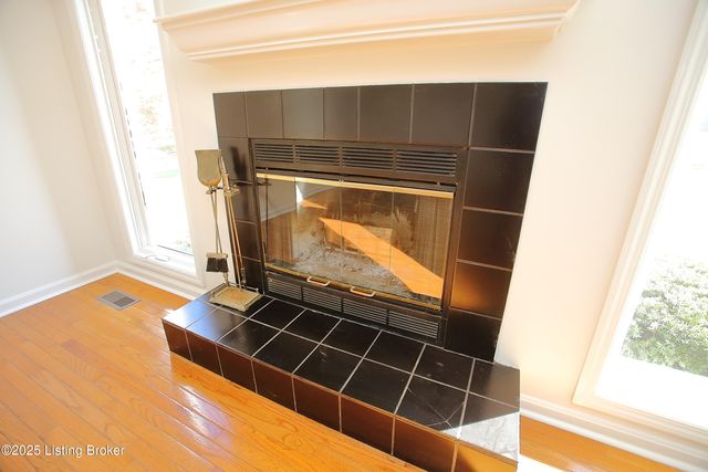 2628 Cedar Point Rd, La Grange, KY 40031