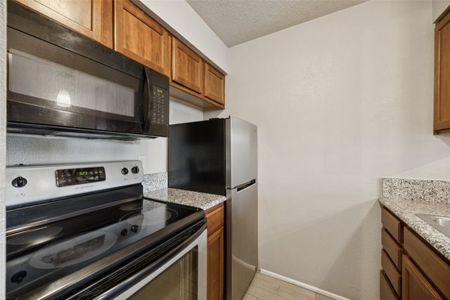 1503 N Garrett Avenue 111, Dallas, TX 75206