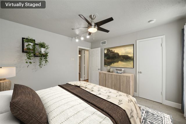 1503 N Garrett Avenue 111, Dallas, TX 75206