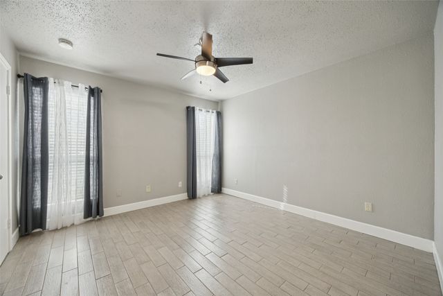 1503 N Garrett Avenue 111, Dallas, TX 75206