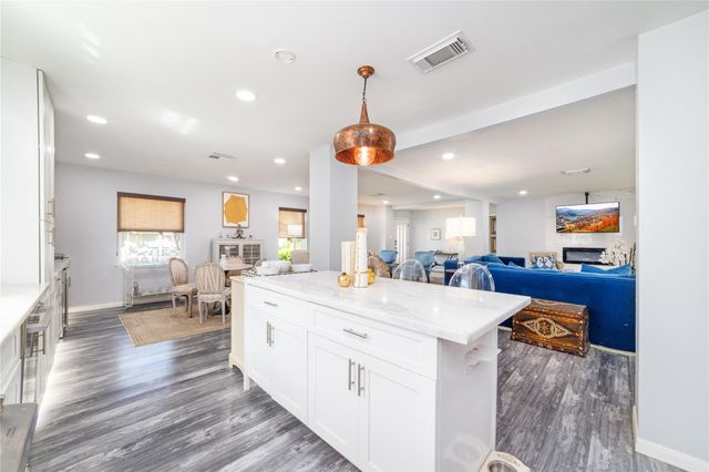 5347 Rutherglenn Drive, Houston, TX 77096