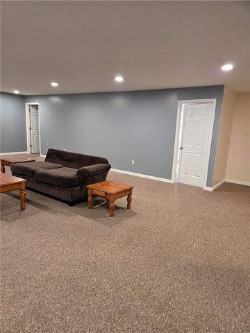 4231 Steubenville Pike, Robinson Twp, PA 15205