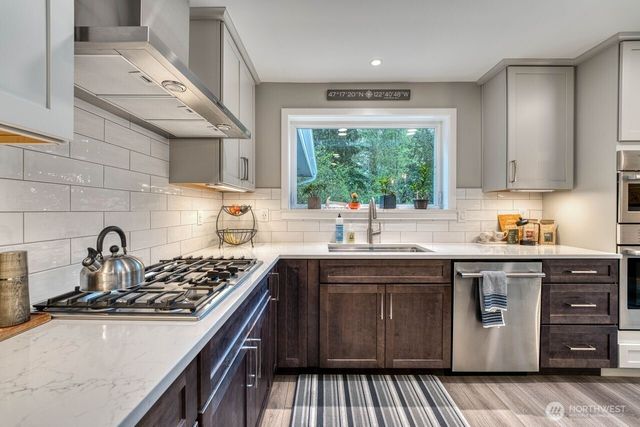 10612 34th Street Ct NW, Gig Harbor, WA 98335