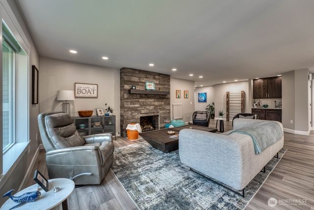 10612 34th Street Ct NW, Gig Harbor, WA 98335