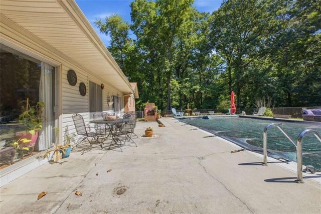 1202 Cave Spring Road, Cedartown, GA 30125