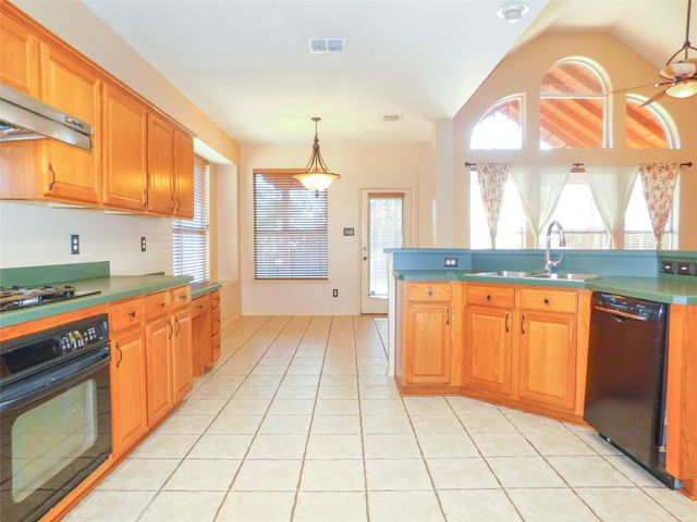 2724 Hereford Road, Denton, TX 76210