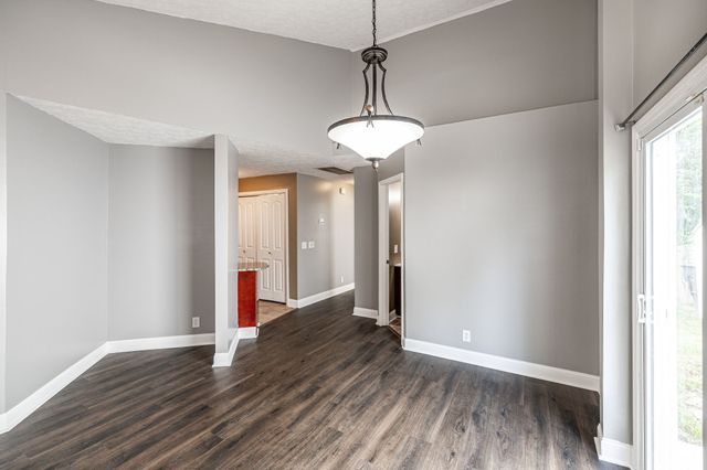 2344 Benay Rd, Nashville, TN 37214