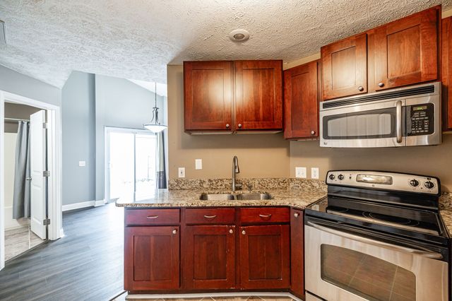 2344 Benay Rd, Nashville, TN 37214