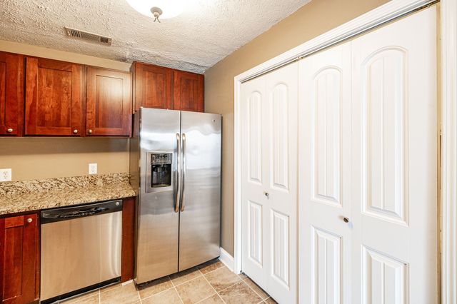 2344 Benay Rd, Nashville, TN 37214