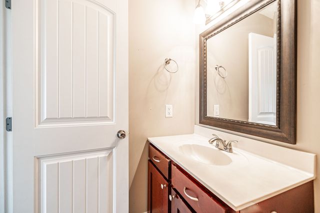 2344 Benay Rd, Nashville, TN 37214