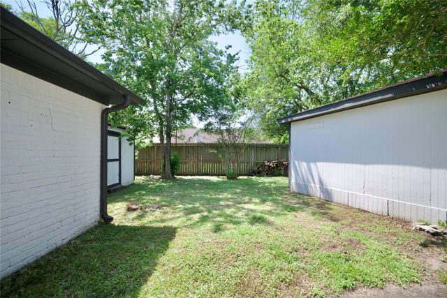 13529 Woodchester Drive, Sugar Land, TX 77498