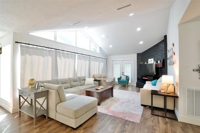 13529 Woodchester Drive, Sugar Land, TX 77498