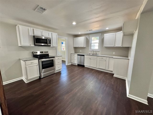 204 N Shelby Street, Wetumpka, AL 36092