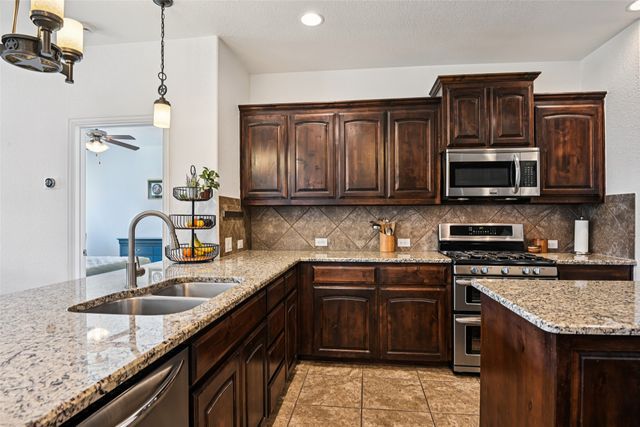 2540 Grey Kingbird Trail, Fort Worth, TX 76244