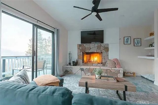 805 Berne Drive, Crestline, CA 92325