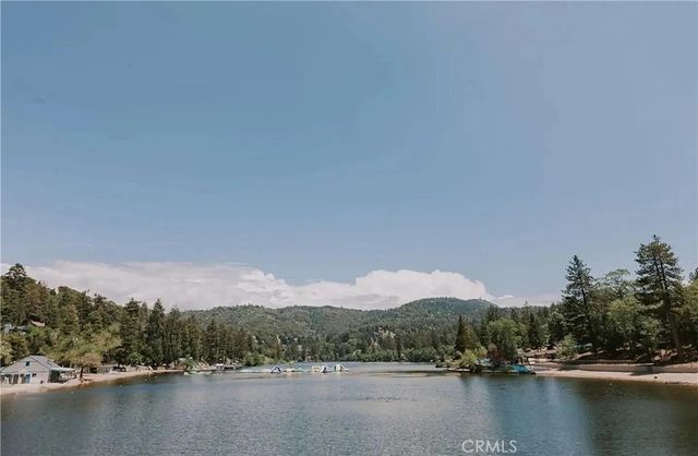805 Berne Drive, Crestline, CA 92325