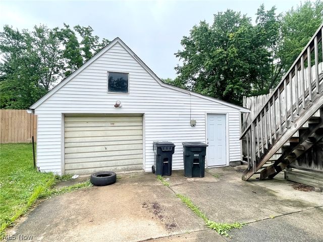 3187 Orchard, Warren, OH 44484