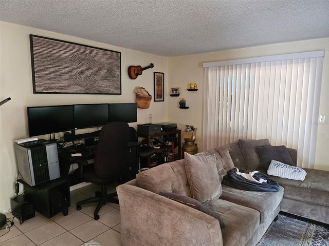 2613 PINE LAKE TER B, Sarasota, FL 34237