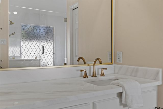 842 Ashford Ct, Tyler, TX 75703