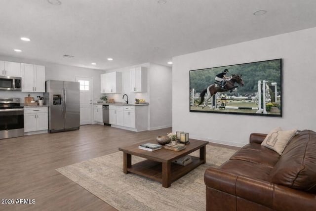 656 S 97TH Place B, Mesa, AZ 85208