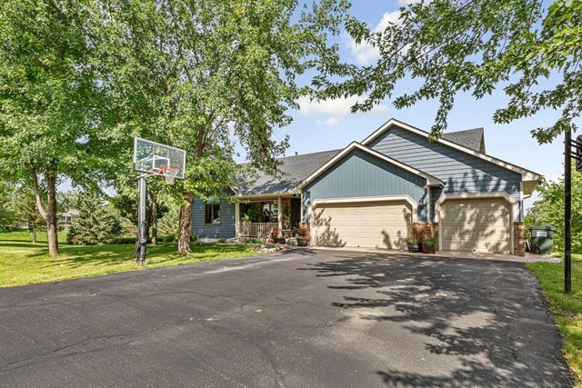 412 Singing Hills Drive SE, Lonsdale, MN 55046