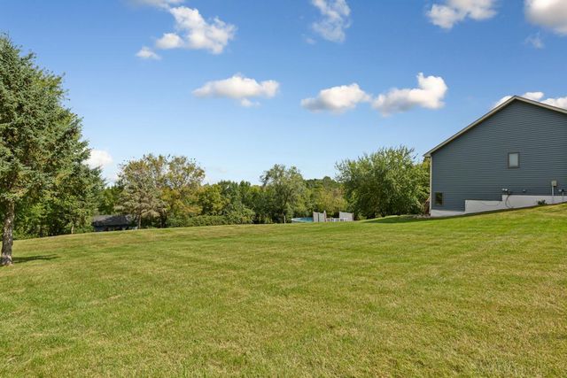 412 Singing Hills Drive SE, Lonsdale, MN 55046