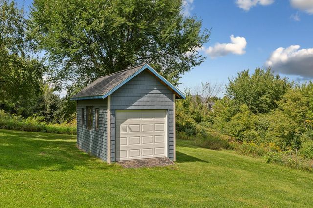 412 Singing Hills Drive SE, Lonsdale, MN 55046