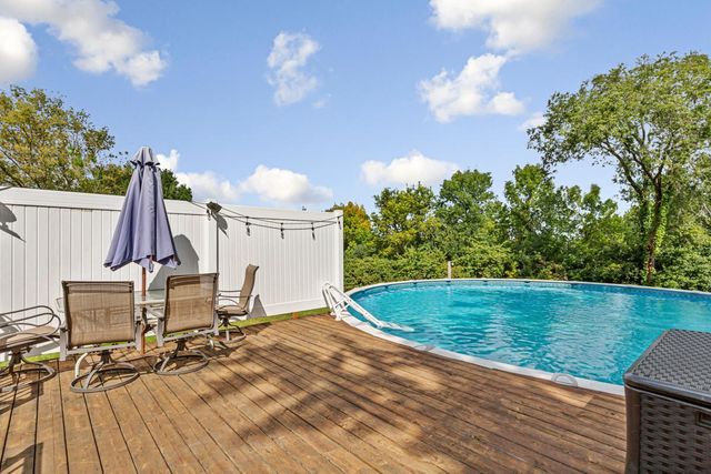 412 Singing Hills Drive SE, Lonsdale, MN 55046