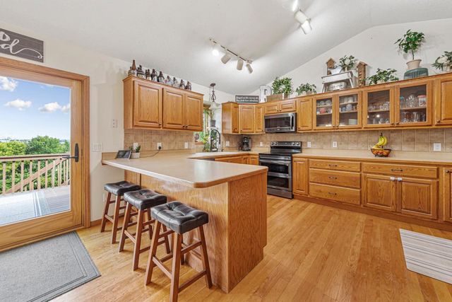 412 Singing Hills Drive SE, Lonsdale, MN 55046