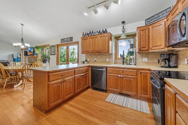 412 Singing Hills Drive SE, Lonsdale, MN 55046